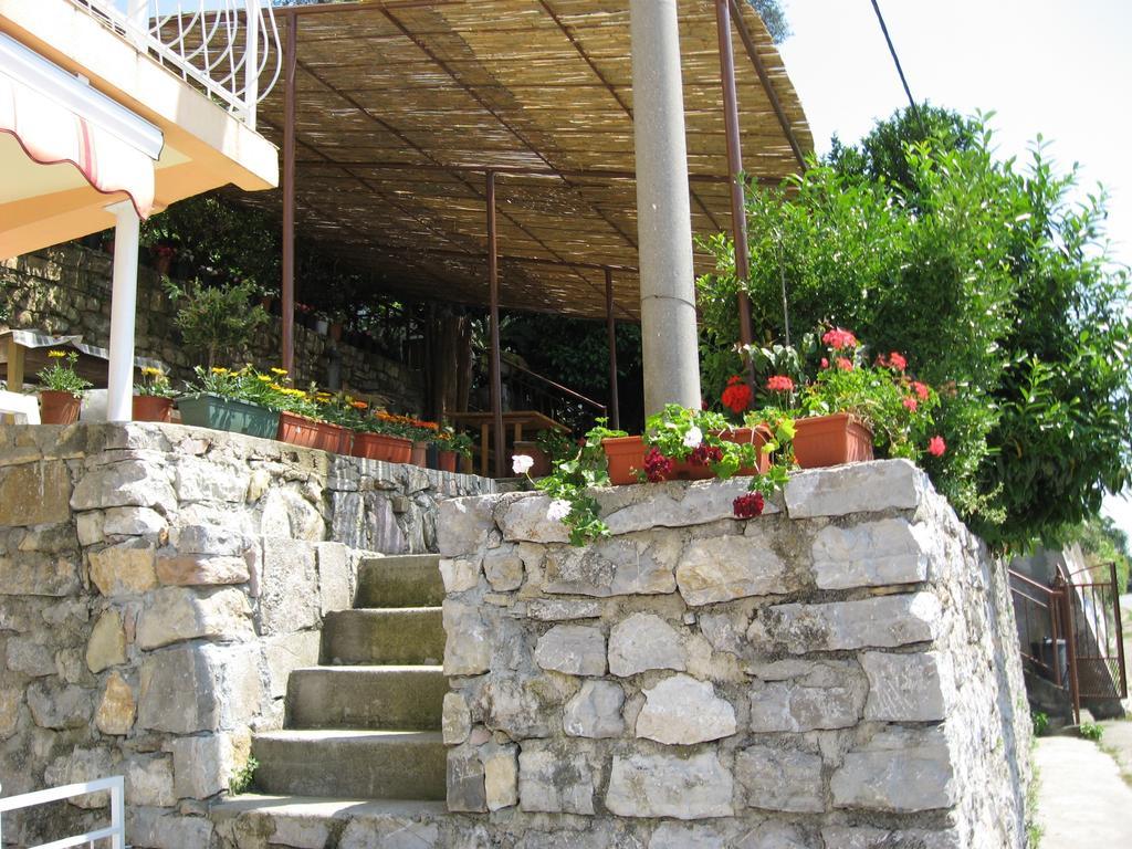 Apartments Olga Тиват Екстер'єр фото